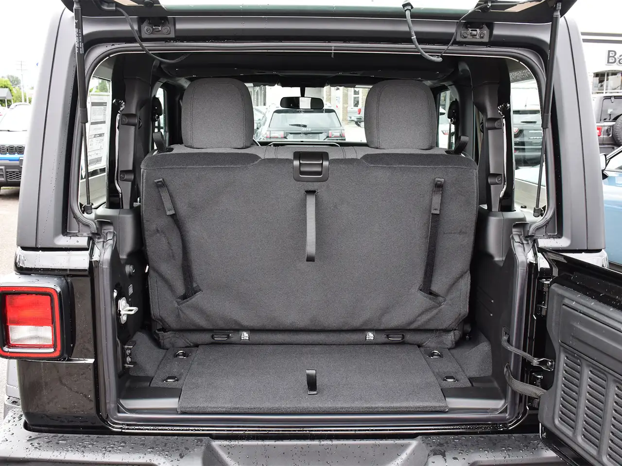 Jeep Wrangler photo Jeep Wrangler