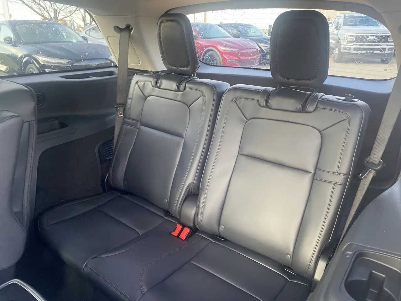 Lincoln Aviator снимка Lincoln Aviator