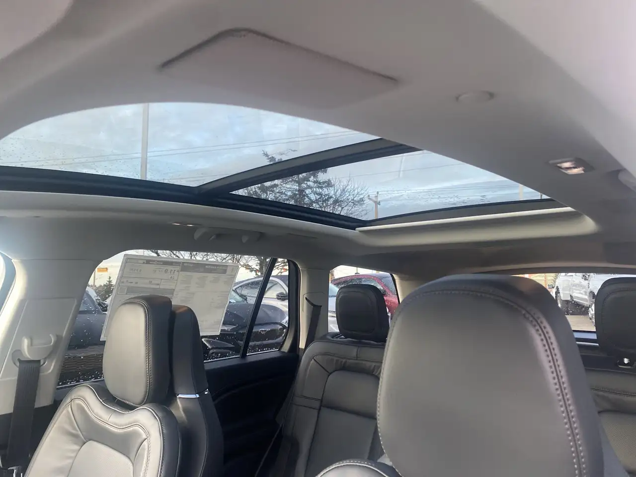 Lincoln Aviator снимка Lincoln Aviator