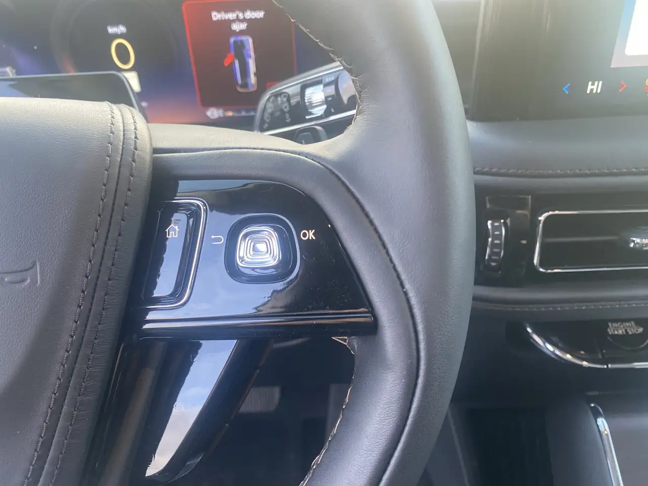 Lincoln Aviator снимка Lincoln Aviator