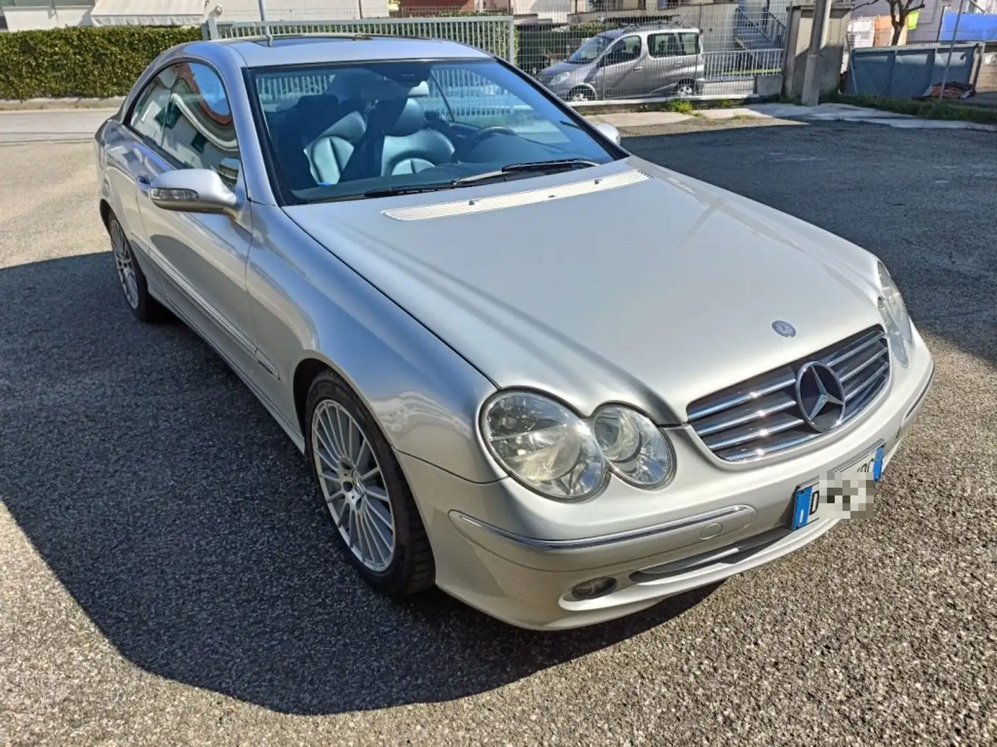 Mercedes-Benz CLK 320 cat Avantgarde Book Service Mercedes Argent - 1