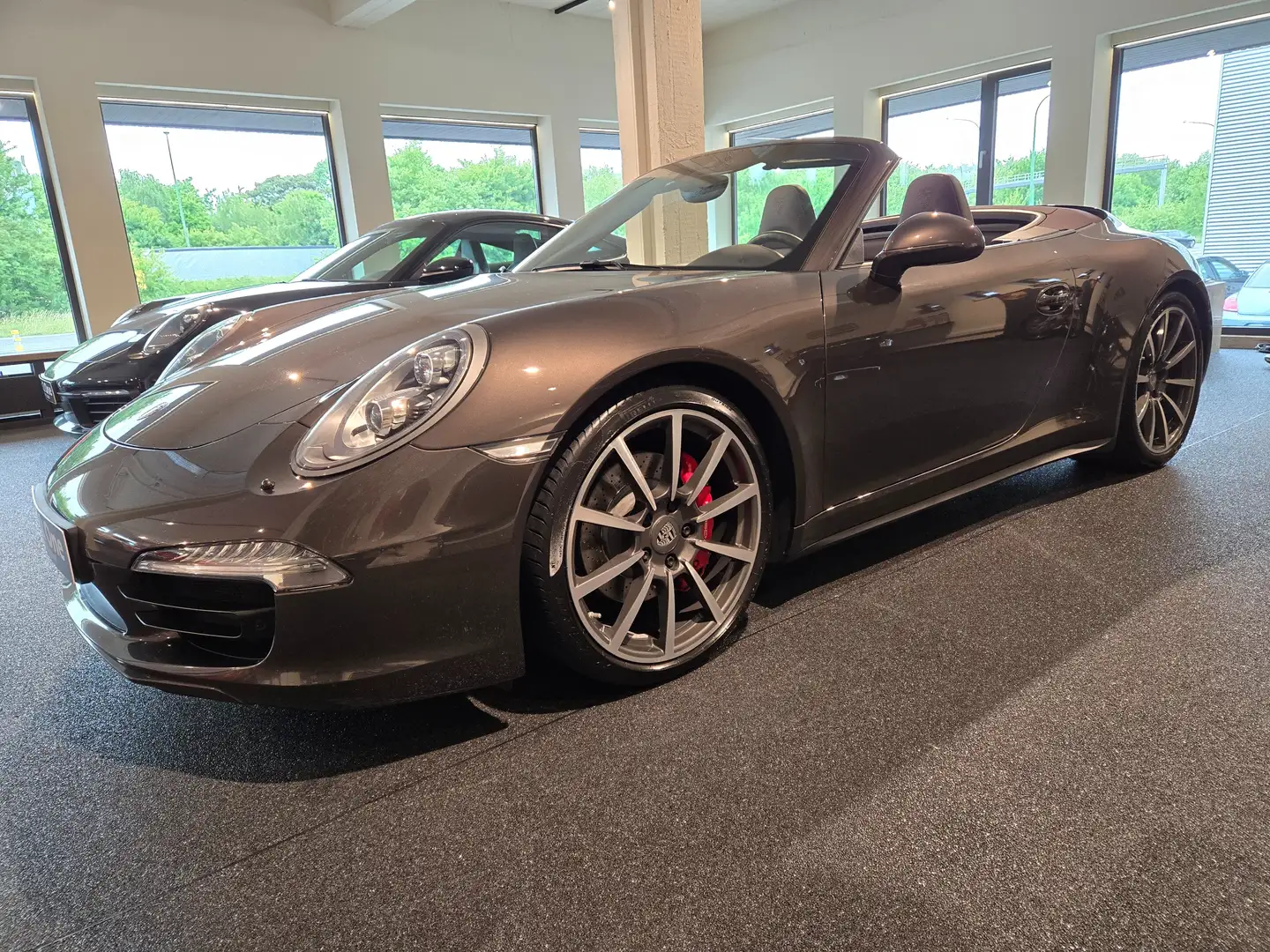 Porsche 991 Carrera 4S Cabriolet "50 Years Edition" Grijs - 1