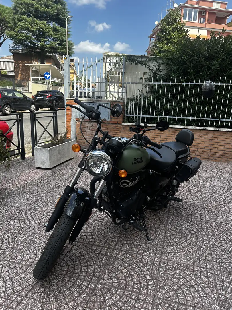 Royal Enfield Meteor 350 - 1