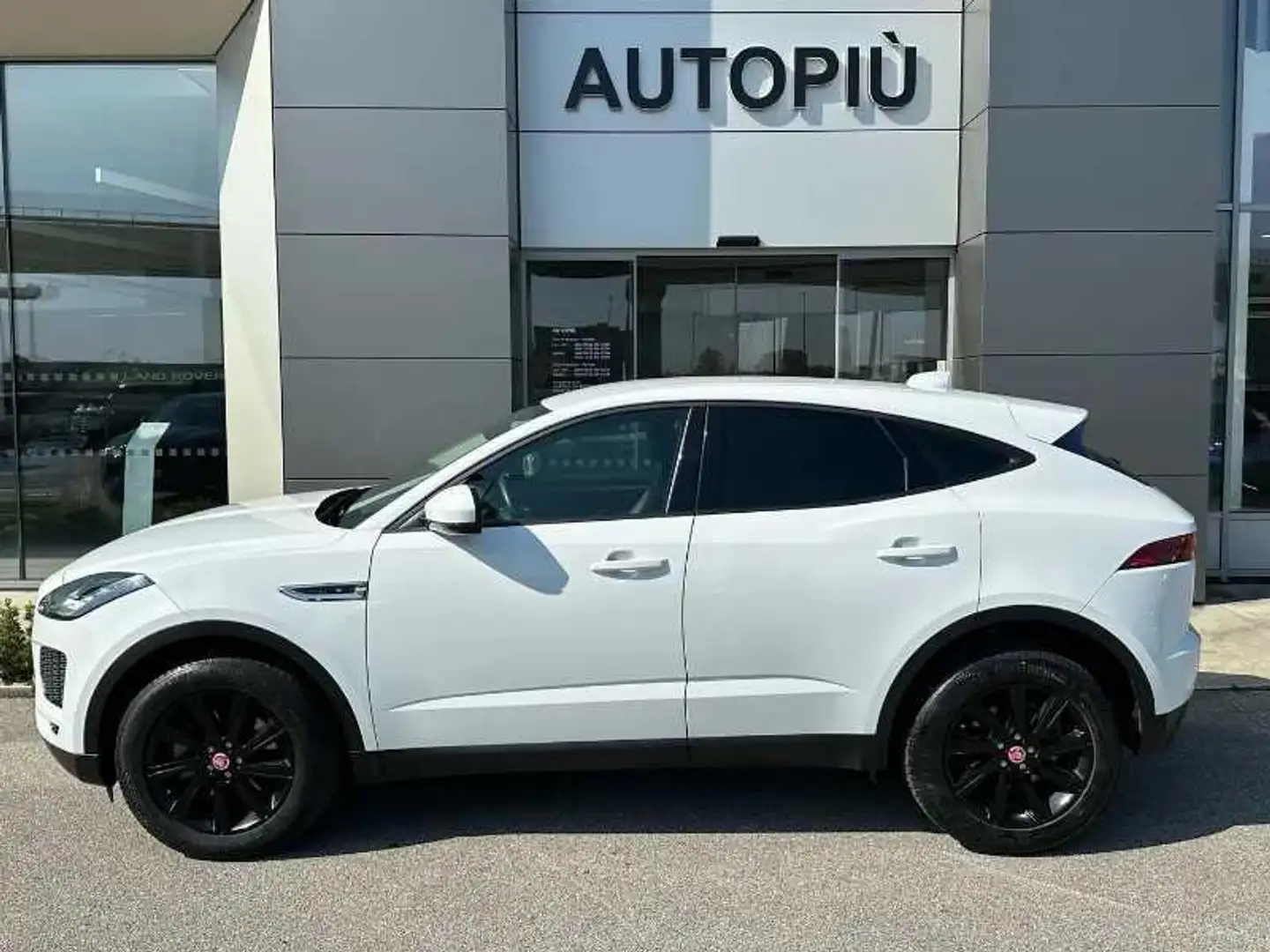 Jaguar E-Pace 2.0D 150 CV AWD aut. S Bianco - 2