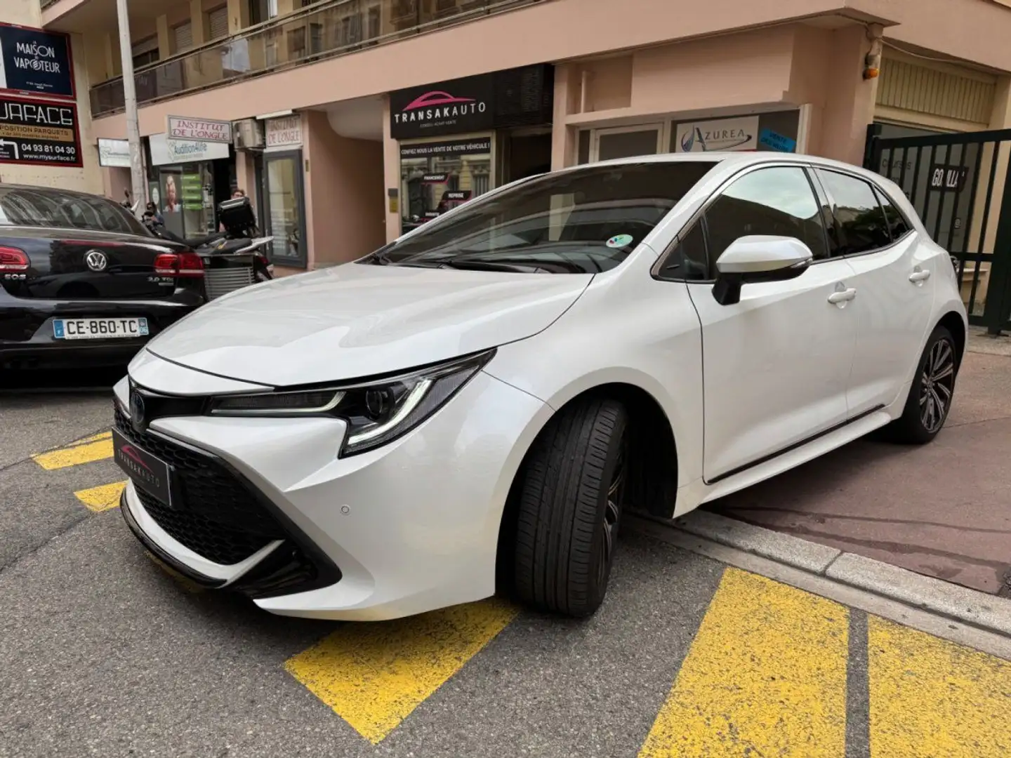 Toyota Corolla HYBRIDE MY22 1.8l vvt-i Hybride 122 CV Dynamic Blanc - 1