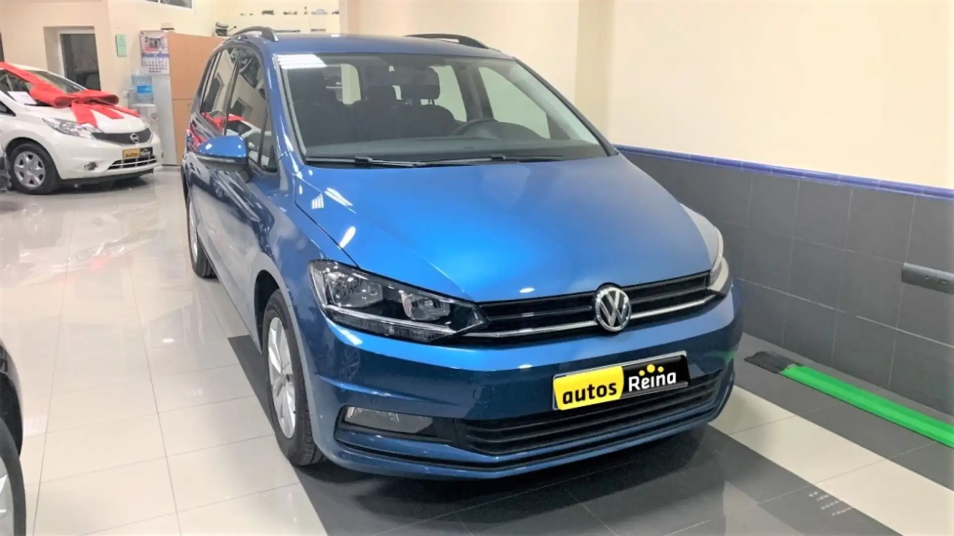 Volkswagen Touran 1.6TDI CR BMT Advance DSG7 85kW RAC Azul - 1