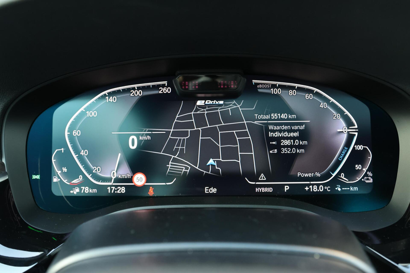 BMW 545 5-serie 545e xDrive | HUD | H&K | Keyless | PANO | — photo 4