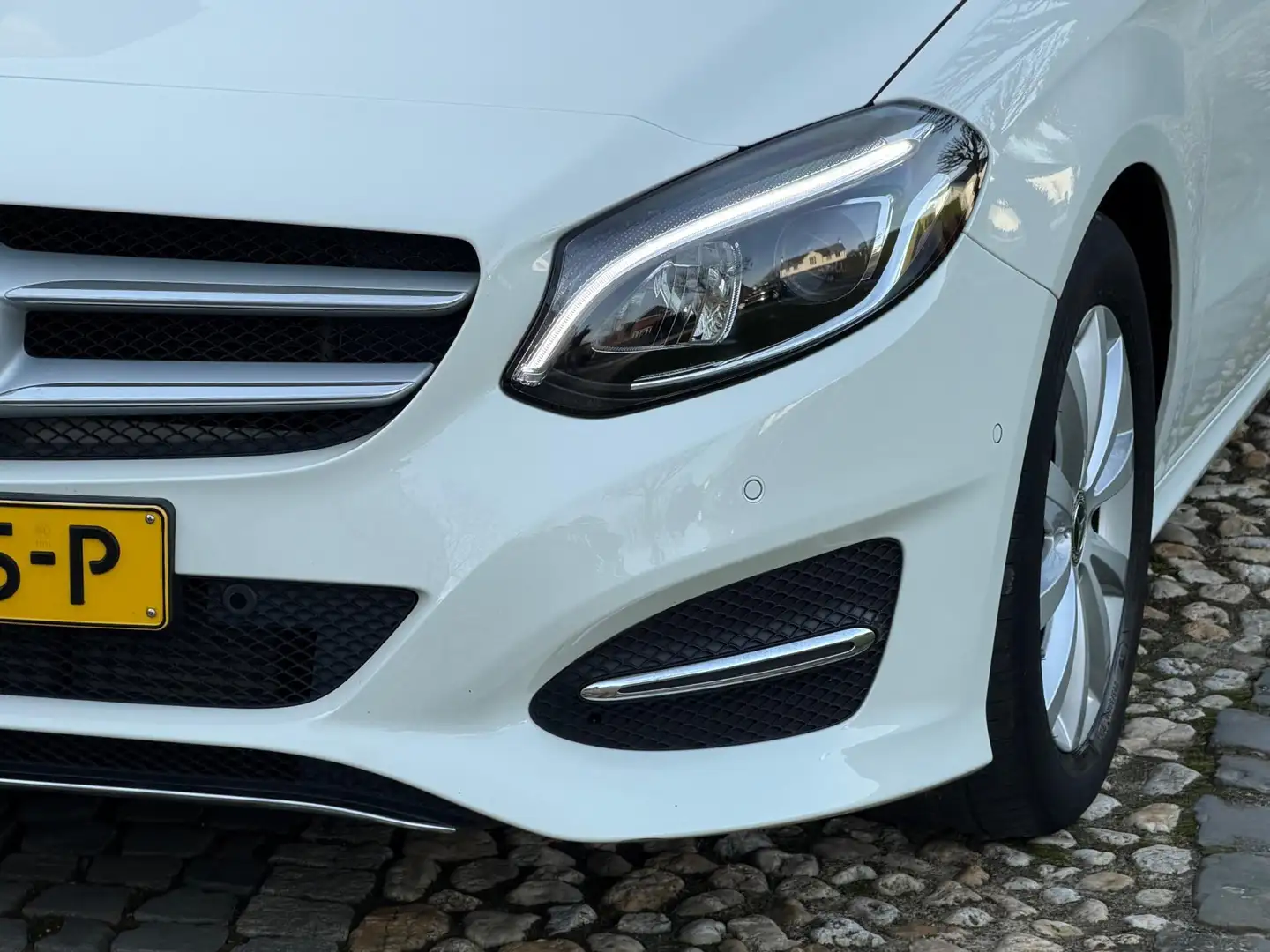 Mercedes-Benz B 180 Ambition Automaat Navi Blanc - 2