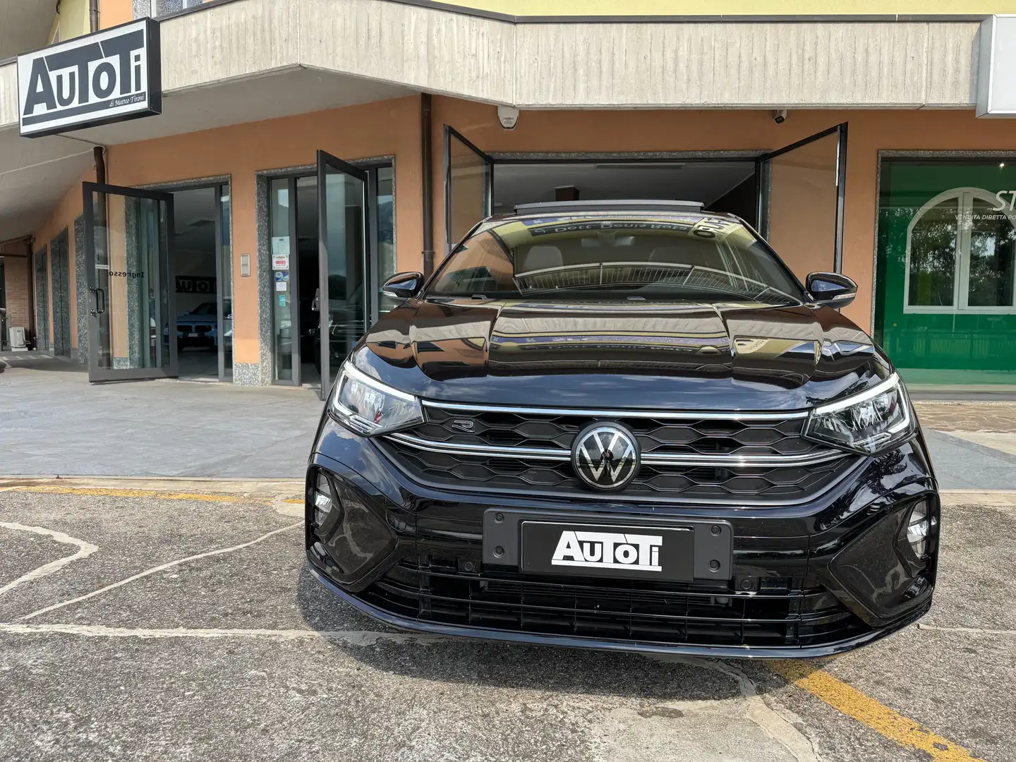 Volkswagen Taigo Taigo 1.0 TSI R-Line 110cv GARANZIA UFF. 9/2027 Noir - 1