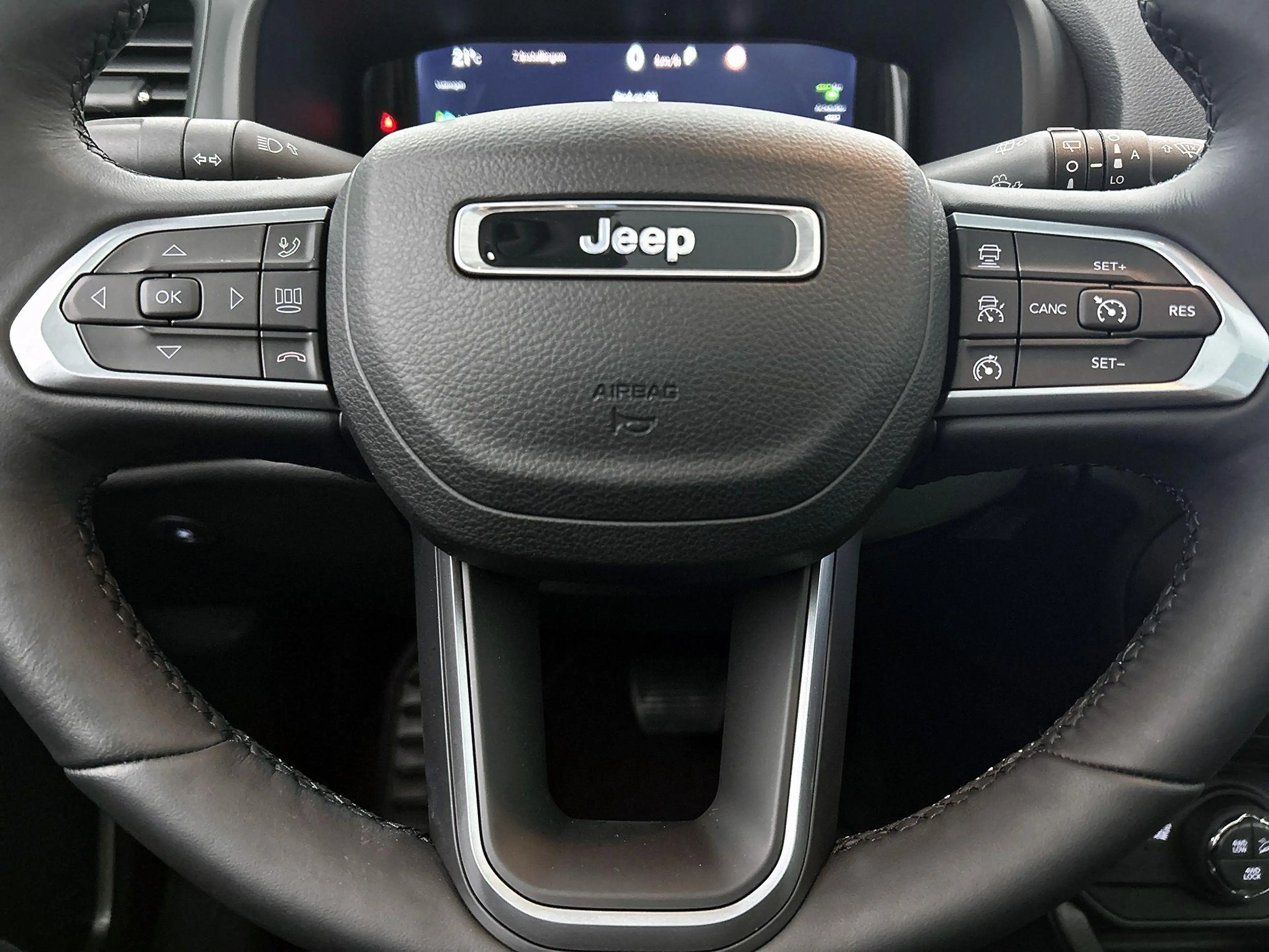 Jeep Renegade 4xe 240pk Plug-in Hybrid Electric Trailhawk Automa — photo 14