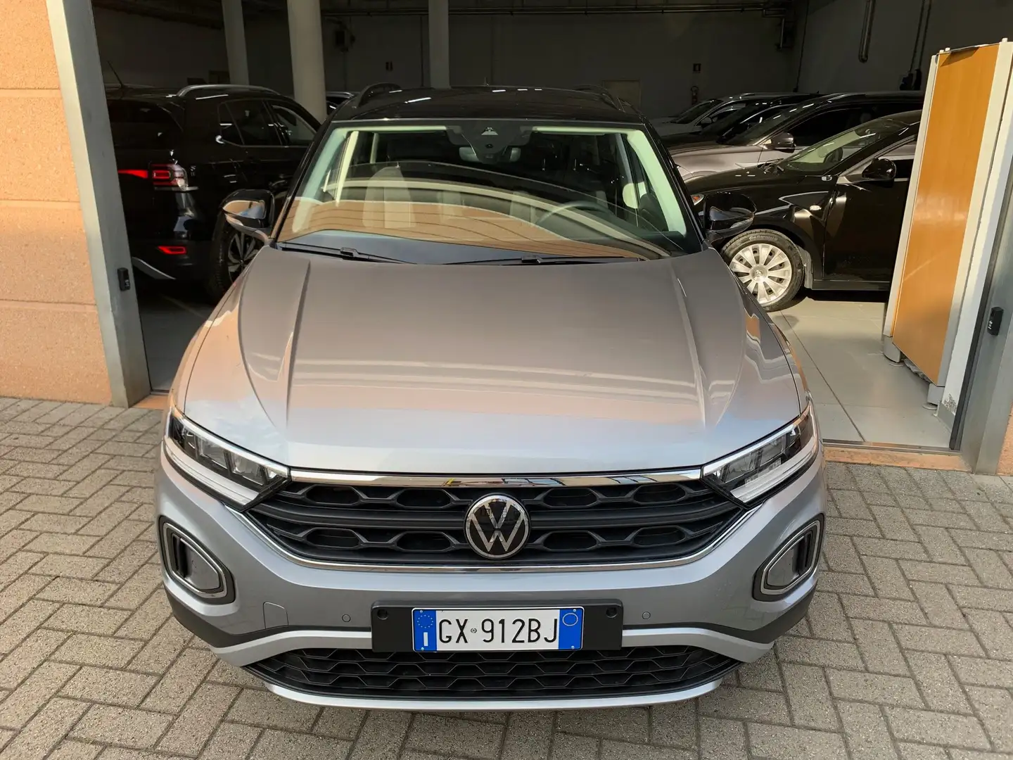 Volkswagen T-Roc 1.0 tsi Edition Plus 115cv AZIENDALE SOLO 13.000KM Argento - 2