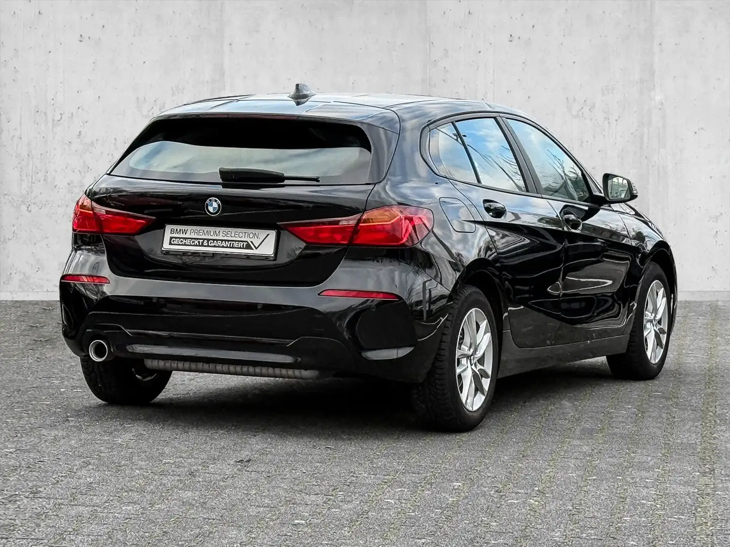 BMW 116 i NAVI+PDC+DAB+SHZ+KLIMA+CARPLAY Schwarz - 2