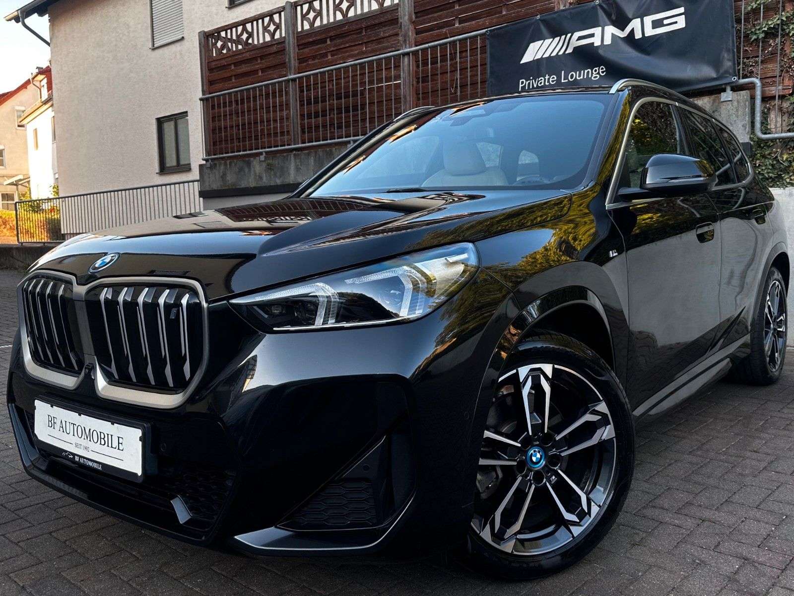 BMW iX1