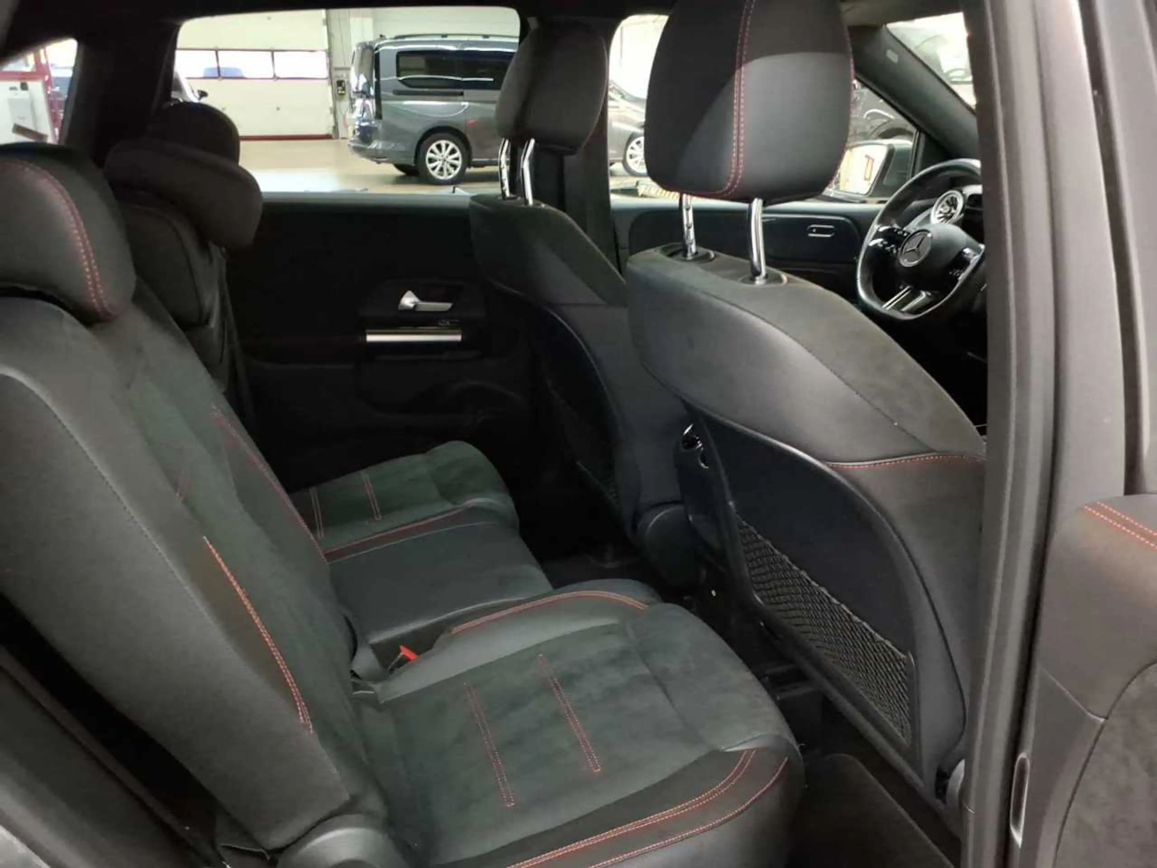 Mercedes-Benz B 220 B 220d 8G-AMG Advanced Plus Beam DIS — photo 5