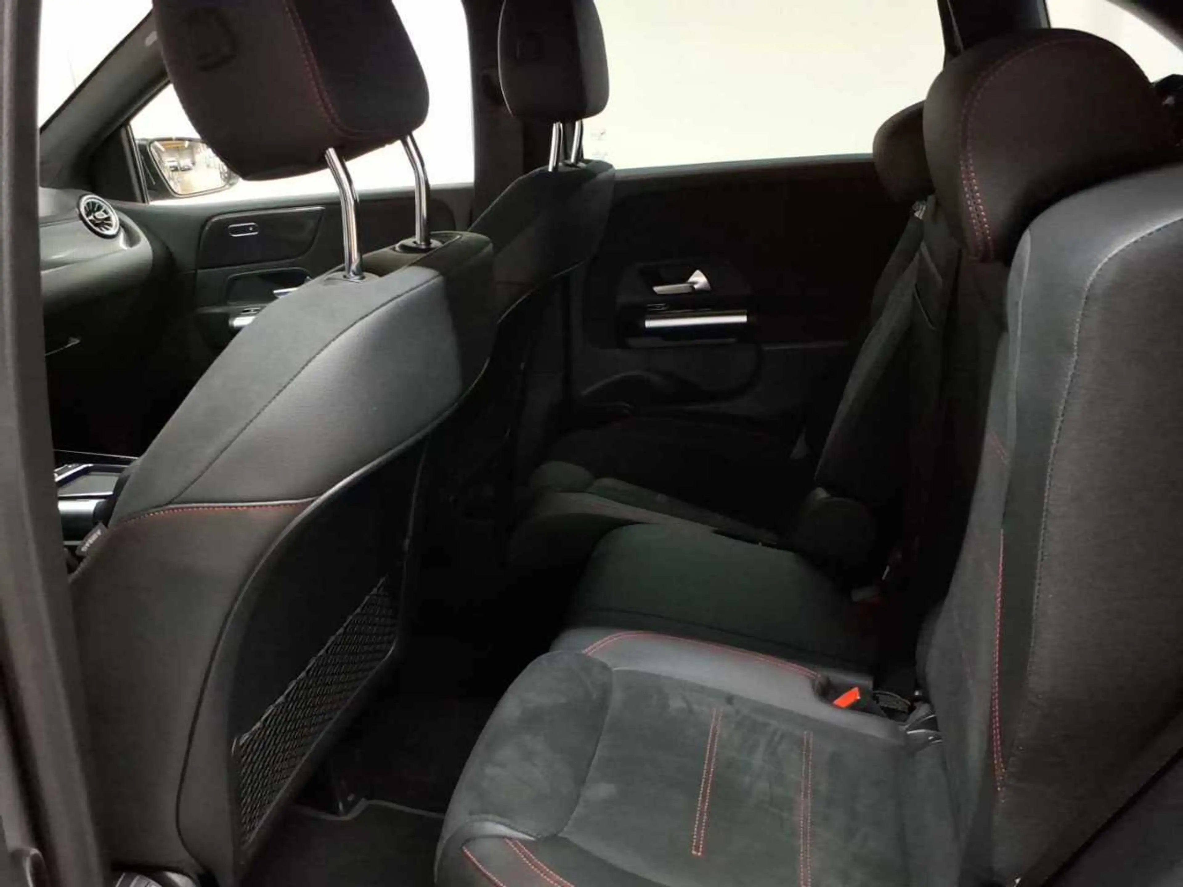 Mercedes-Benz B 220 B 220d 8G-AMG Advanced Plus Beam DIS — photo 4