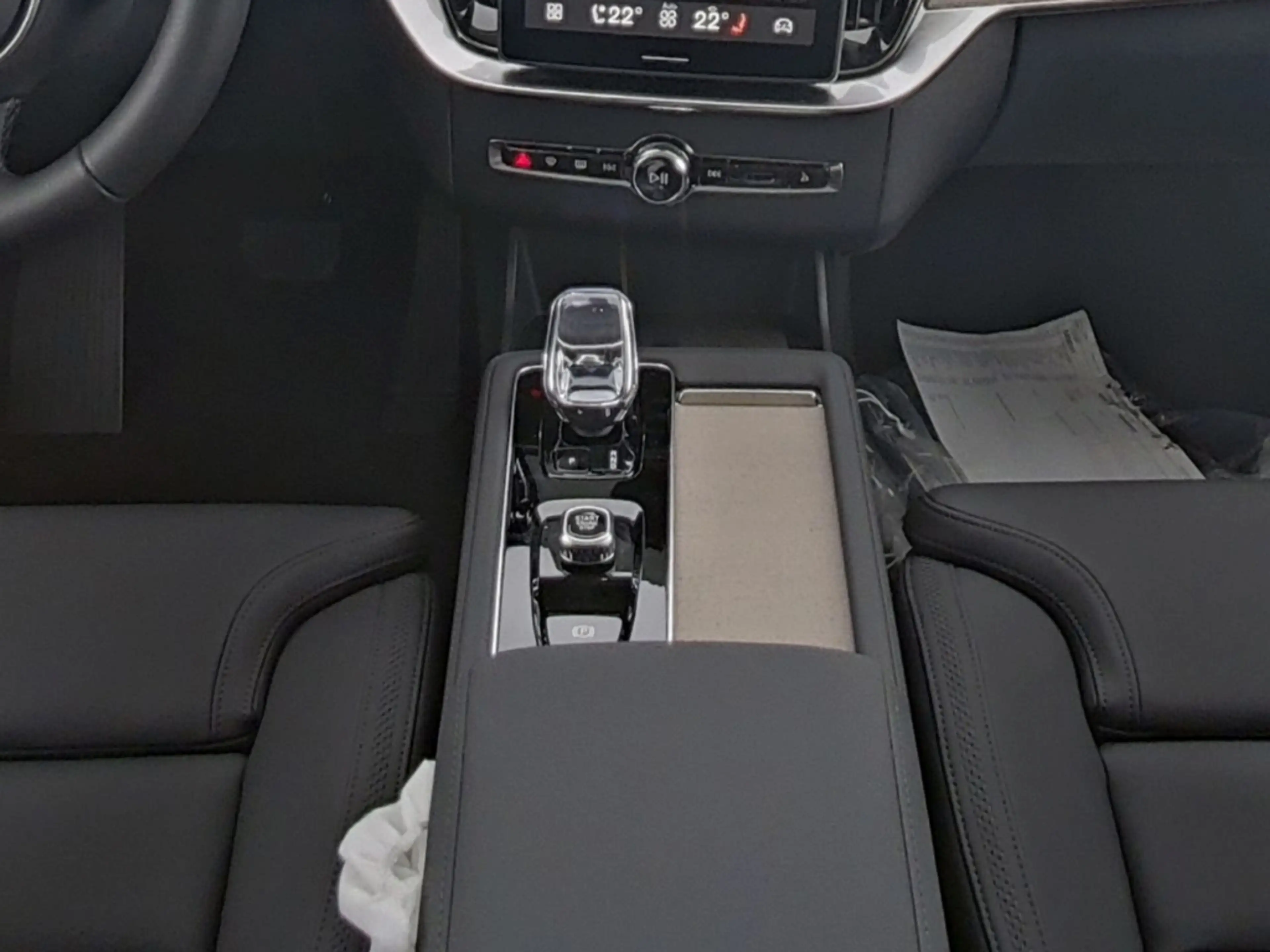 Volvo XC90 T8 AWD Ultra Dark Recharge Plug-In Hybrid 7-Sitzer — photo 7