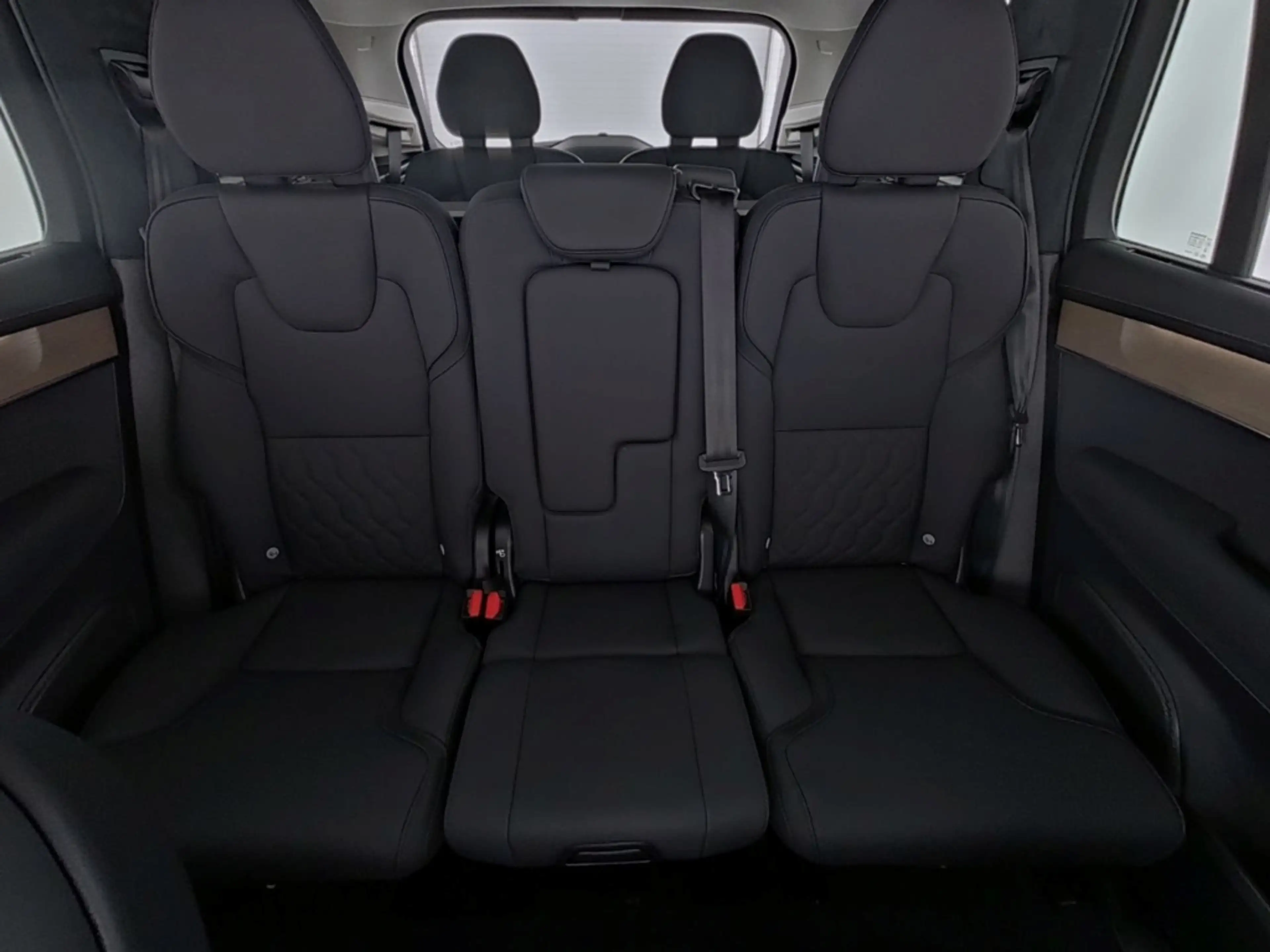 Volvo XC90 T8 AWD Ultra Dark Recharge Plug-In Hybrid 7-Sitzer — photo 14