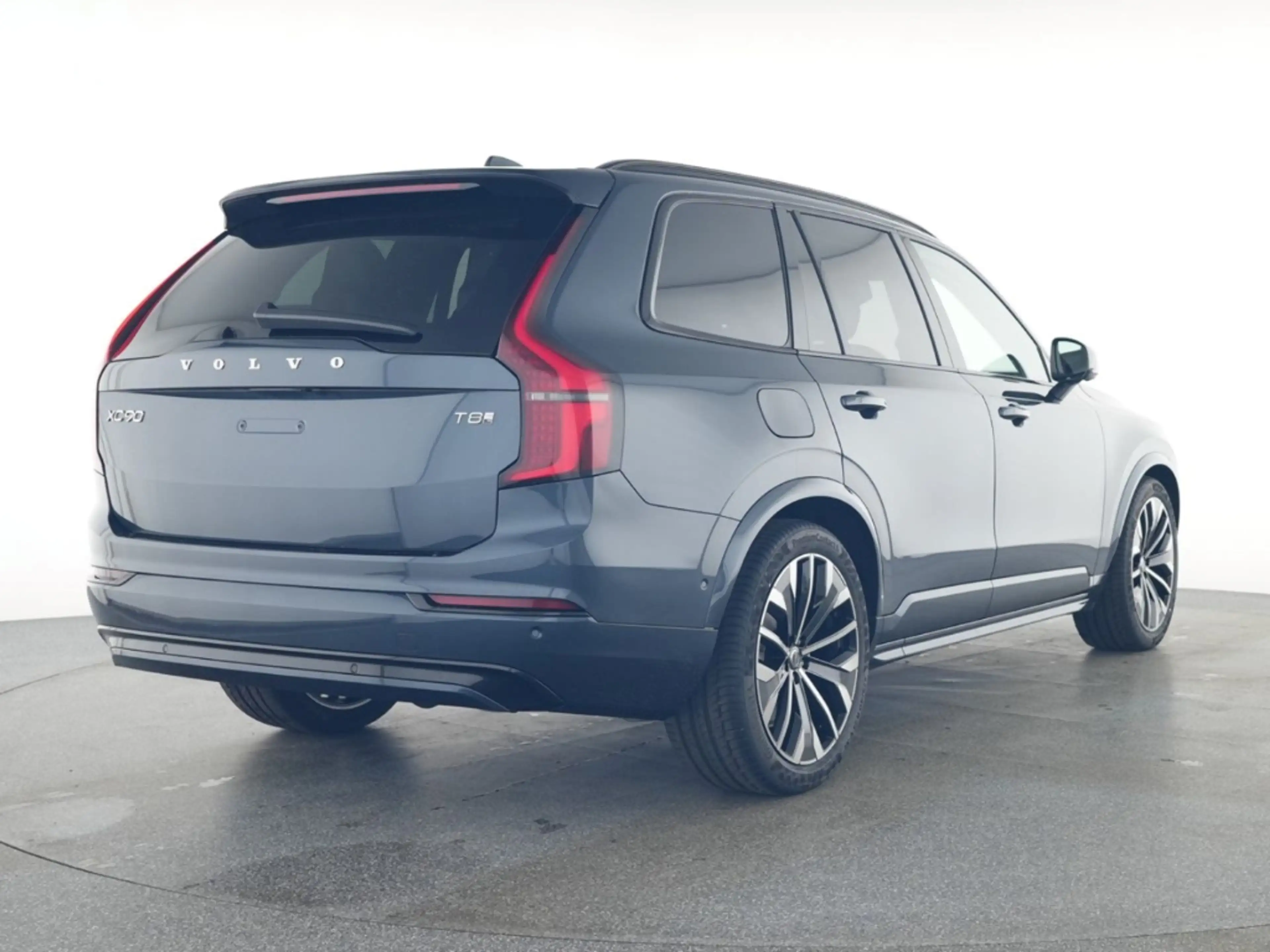 Volvo XC90 T8 AWD Ultra Dark Recharge Plug-In Hybrid 7-Sitzer — photo 3