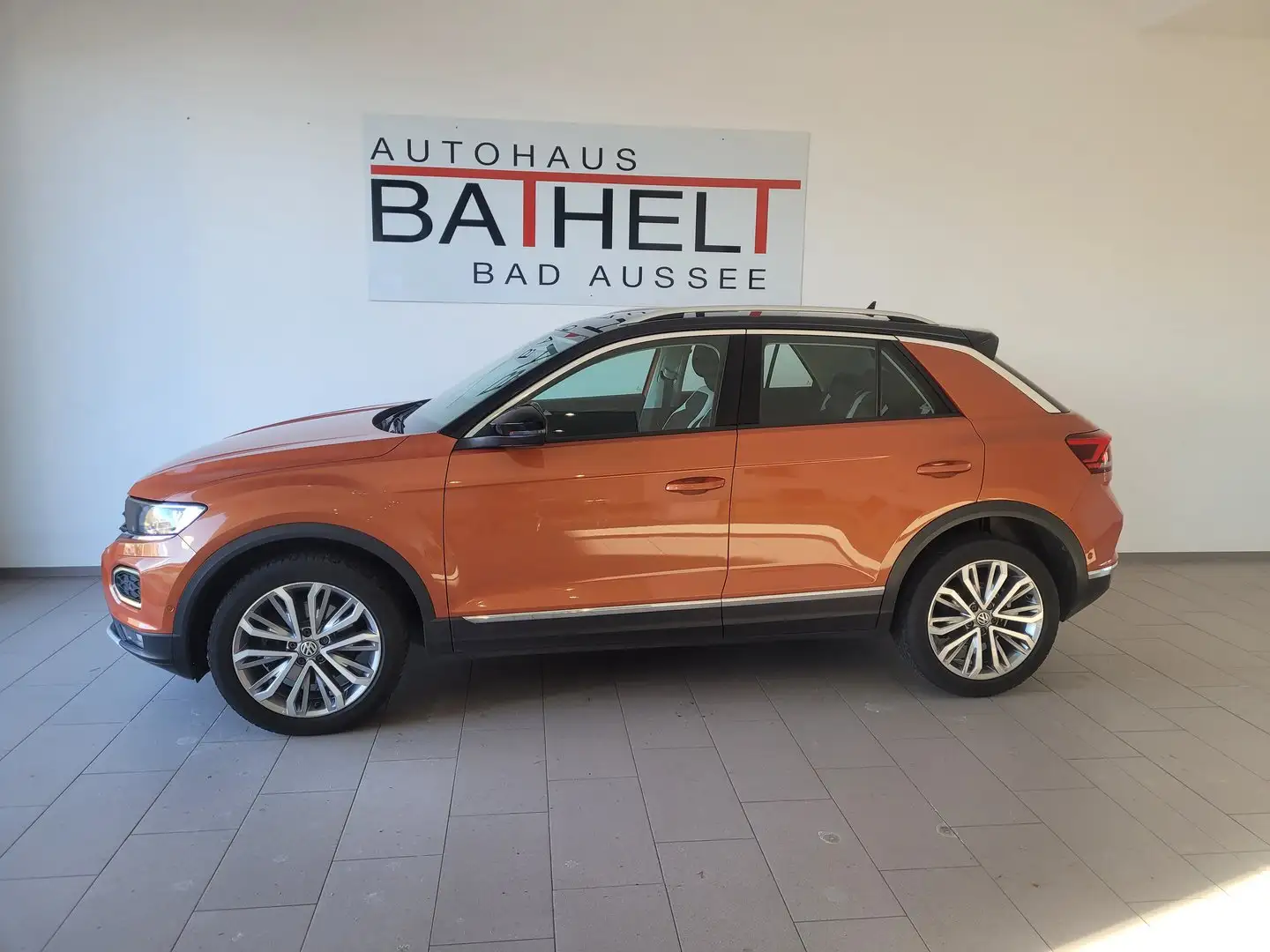 Volkswagen T-Roc Sport TDI 4MOTION DSG Orange - 2