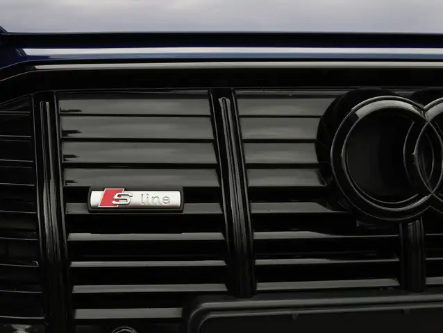 Audi E-Tron view 4