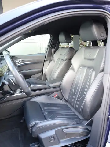 Audi E-Tron view 15