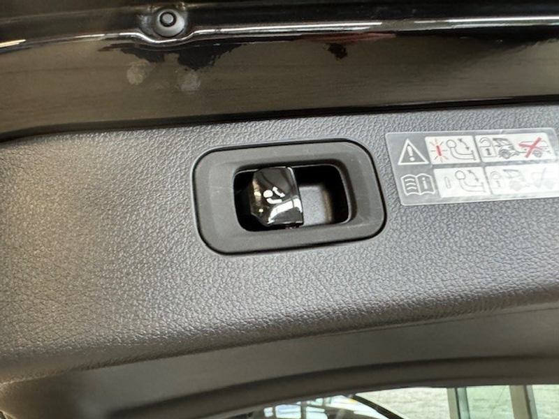 Mercedes-Benz C 220 T d+AMG+Night+Modelljahr2024+Memory+DISTRONIC-Vorr — photo 15