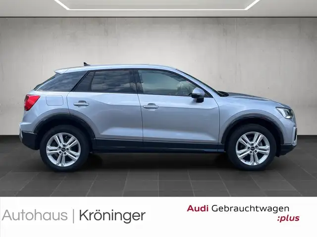 Audi Q2 view 4
