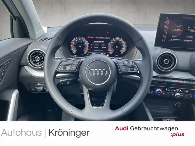 Audi Q2 view 11