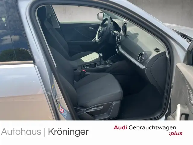 Audi Q2 view 9