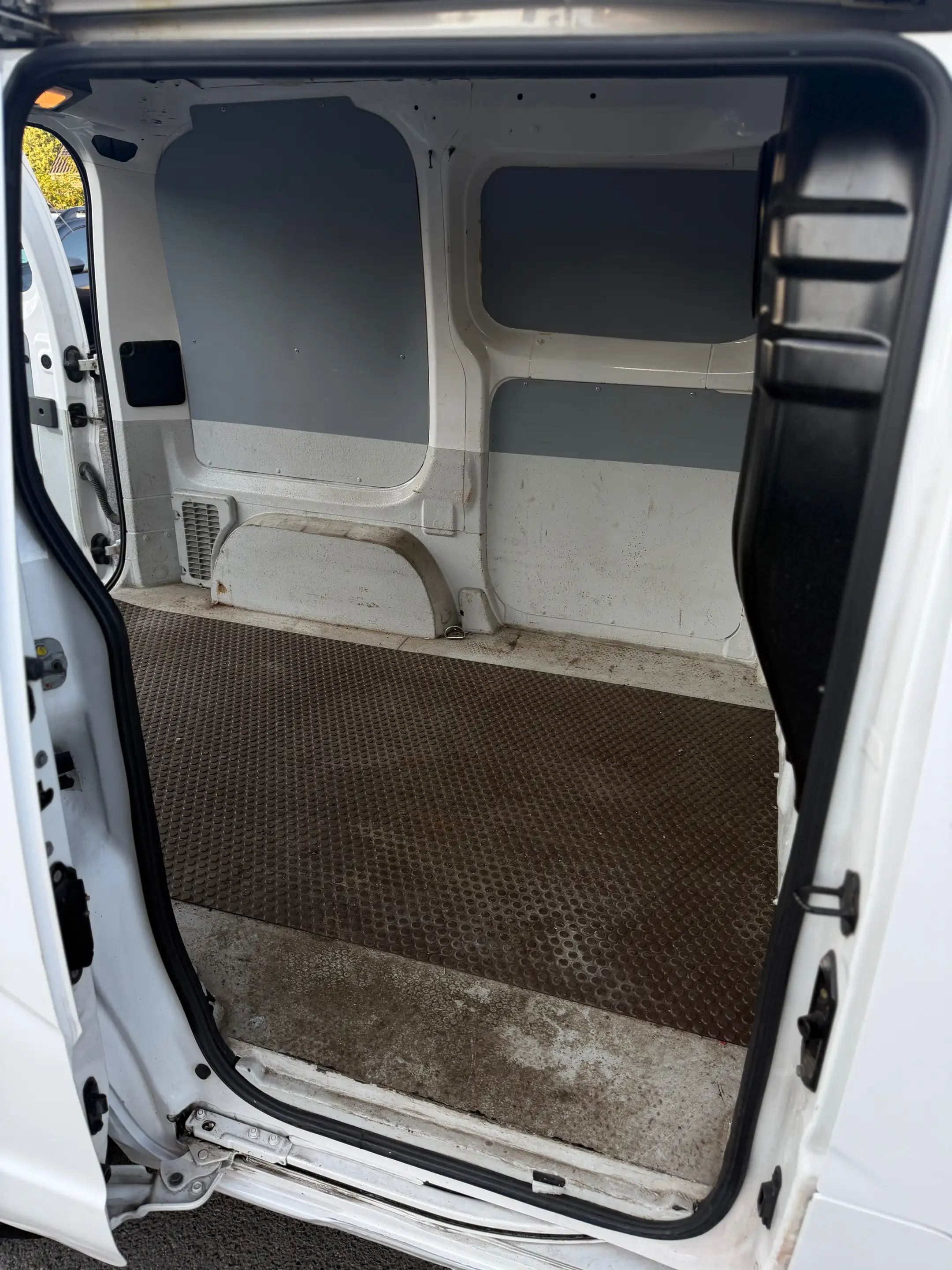 Nissan NV200 1.5 dCi — photo 8