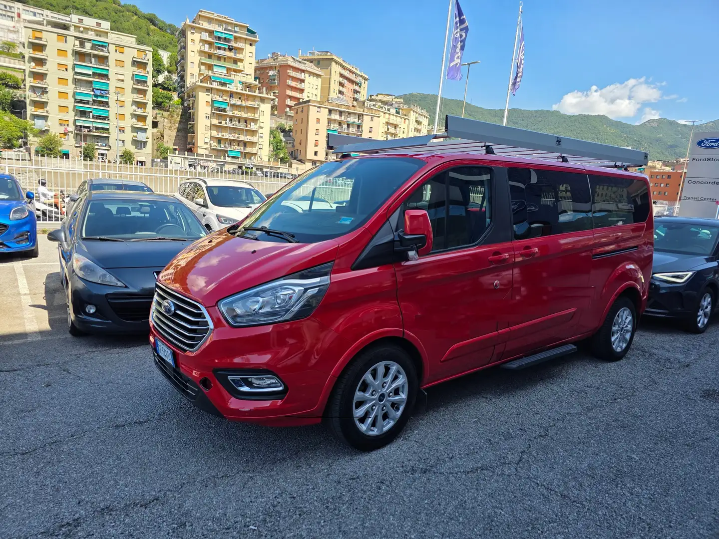 Ford Tourneo Custom Titanium L2  td 185cv MHEV 9posti Rosso - 1