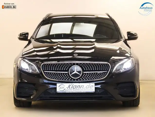 Mercedes-Benz E Class view 2