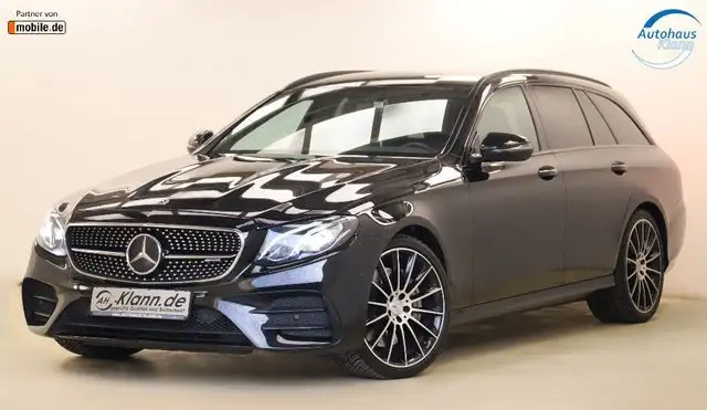 Mercedes-Benz E Class view 3