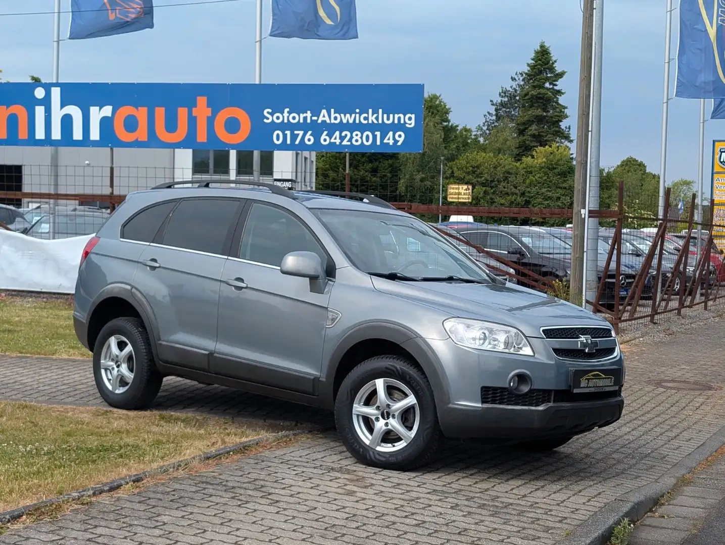 Chevrolet Captiva 2.4 LS 2WD*7-SITZE*TEMPOMAT*LPG GASANLAGE !! Gri - 2