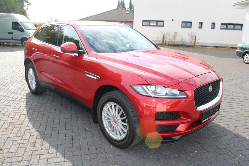 Jaguar F-Pace 20d AWD Ingenium Edition Automatik — photo 6