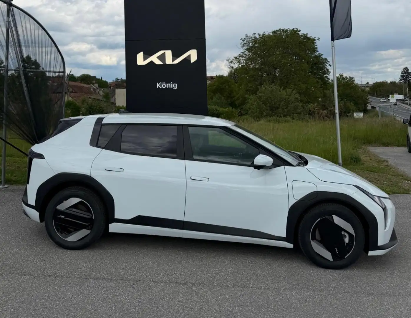 Kia EV4 EV4 HB Earth Plus 81,4 KWH Weiß - 1