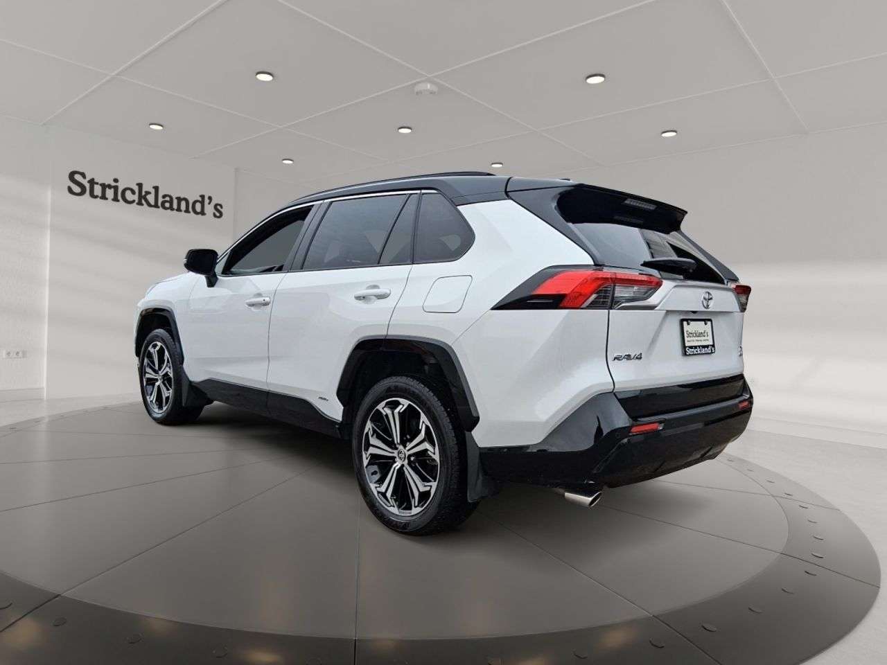 2025 Toyota RAV4 PLUG-IN XSE AWD — снимка 1