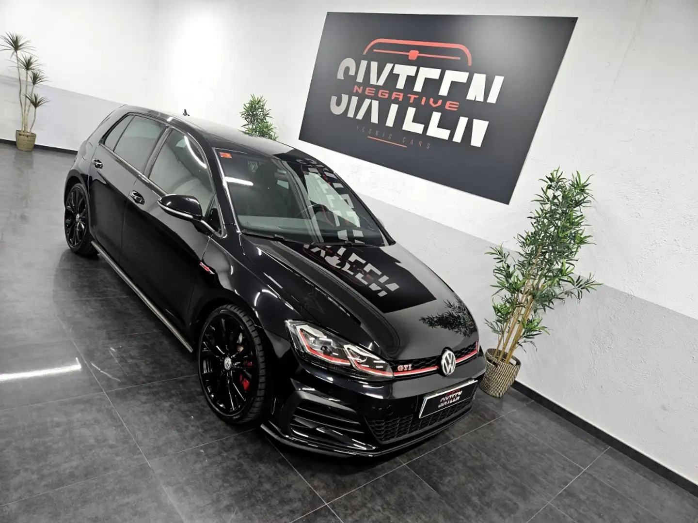Volkswagen Golf GTI 2.0 TSI Performance DSG7 180kW Negro - 1