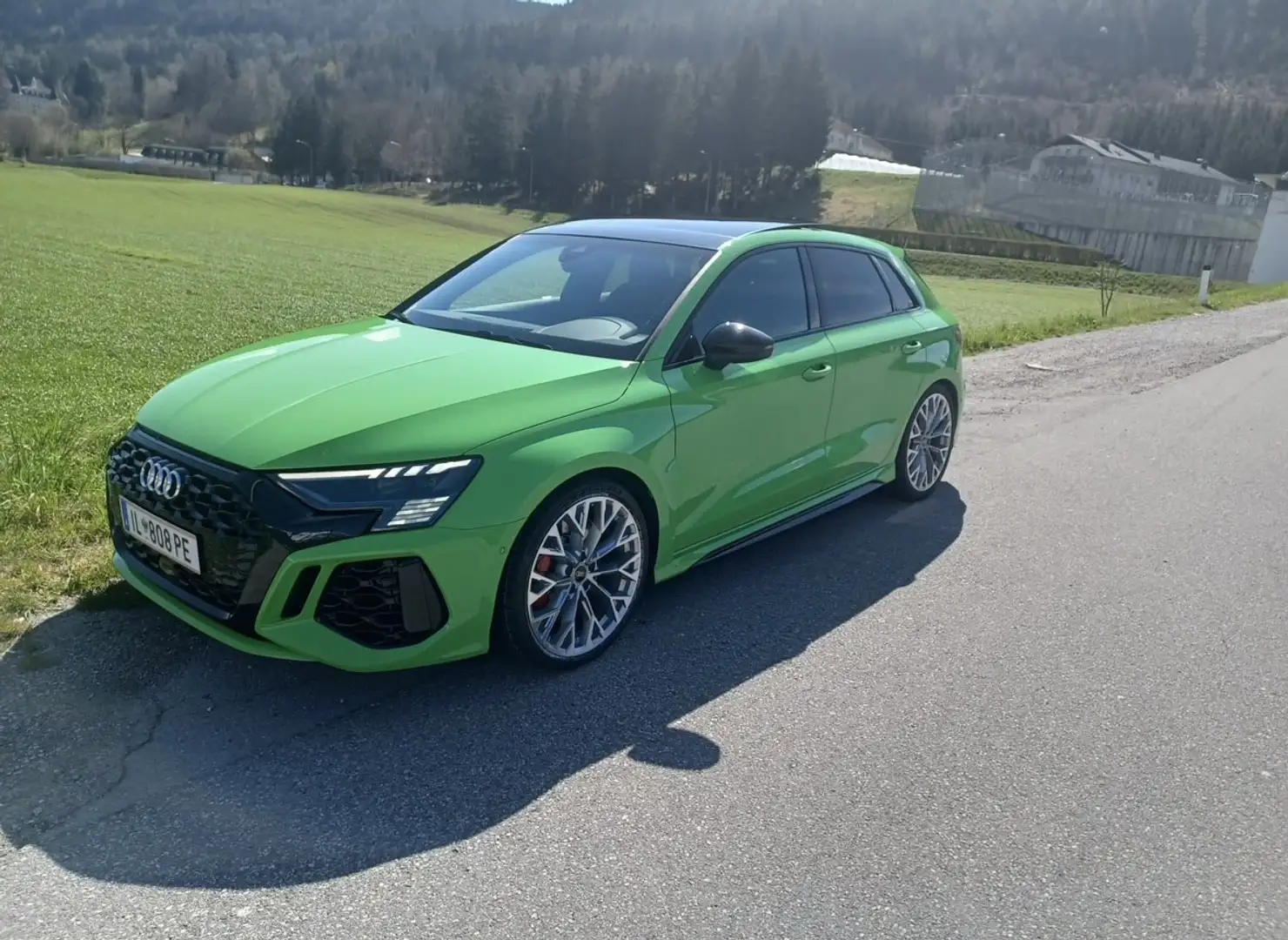 Audi RS3 SB TFSI quattro S-tronic Grün - 1