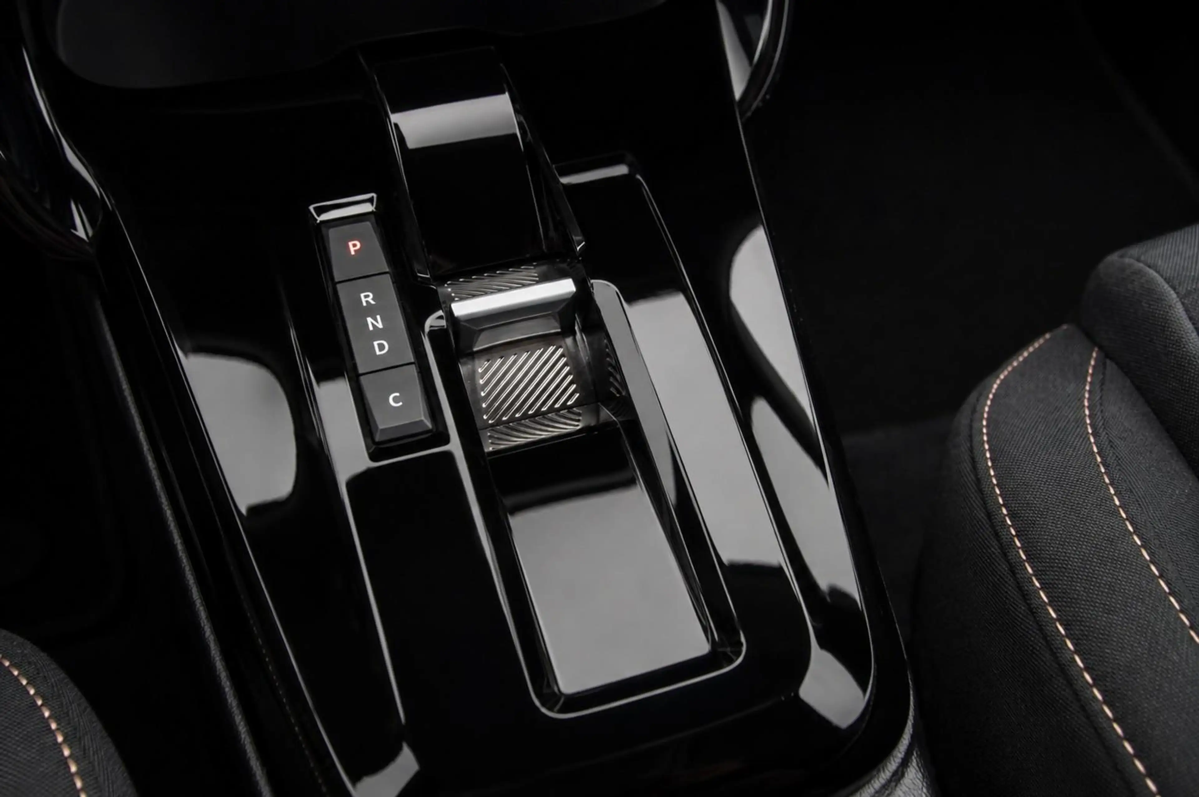 Citroen C3 Aircross e-C3 LED*PDC-Camera*Carplay-AndroidAuto*Cruise-Con — photo 23