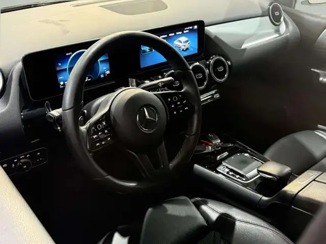Mercedes-Benz B Class view 7