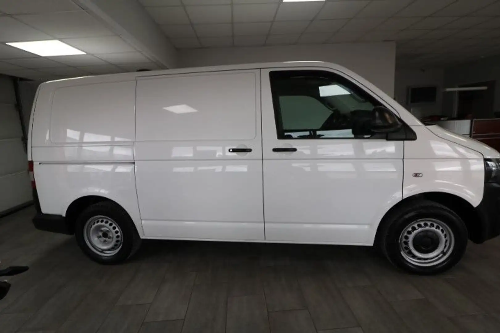 Volkswagen T5 Transporter 4x4 mit Ausbau 4Motion Weiß - 2