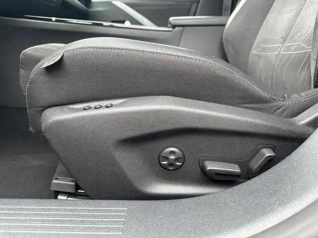 Opel Astra view 10