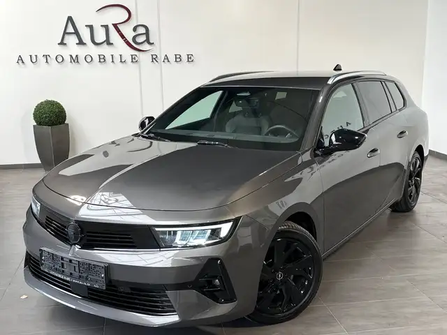 Opel Astra view 2