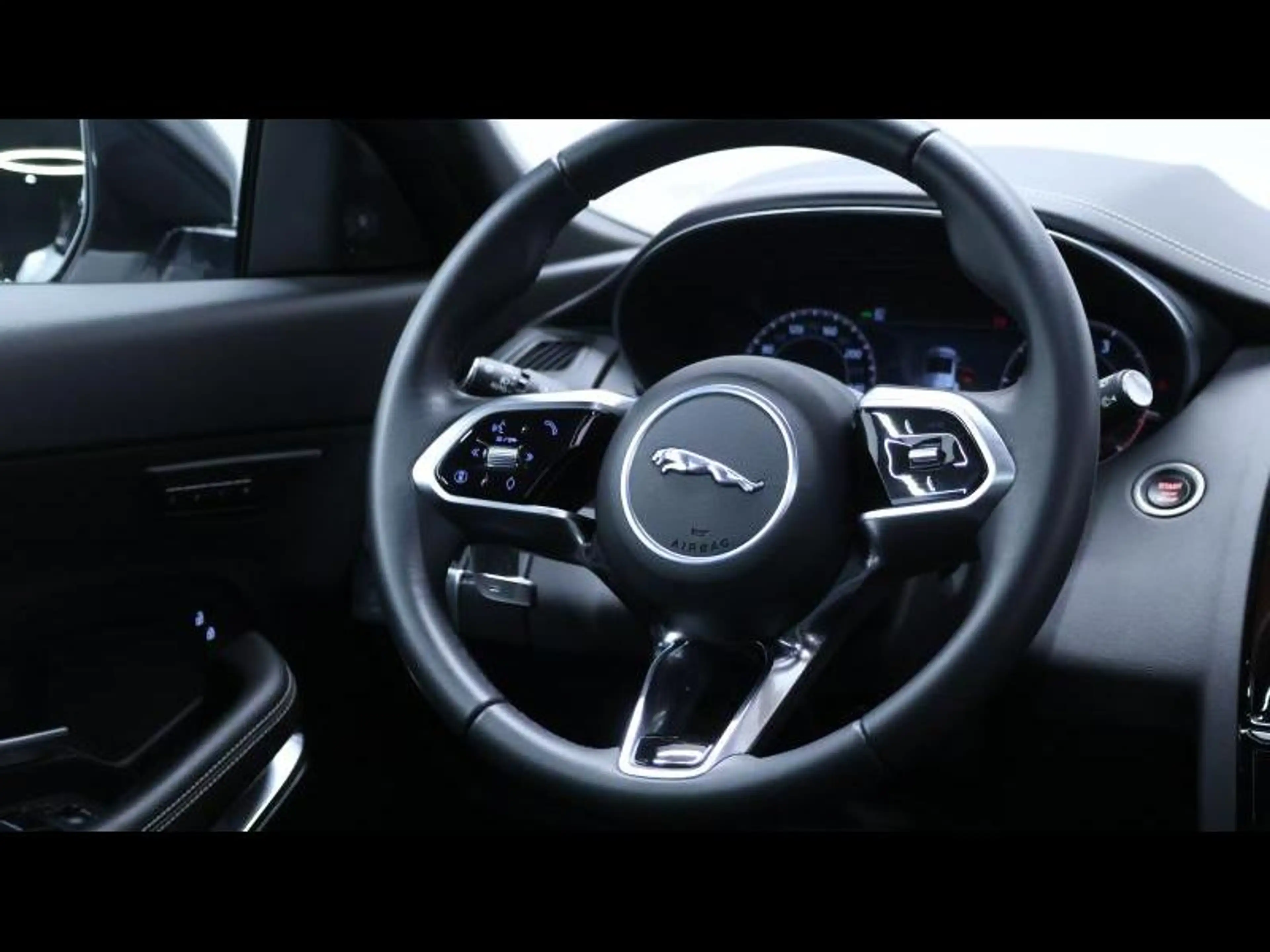 Jaguar E-Pace D165 R-Dynamic S AWD Auto — photo 13