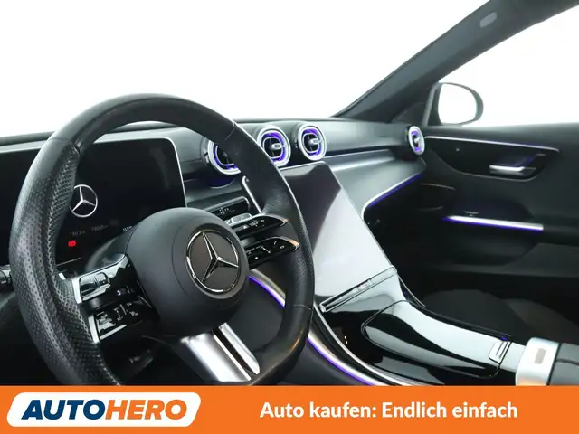 Mercedes-Benz 220 view 11