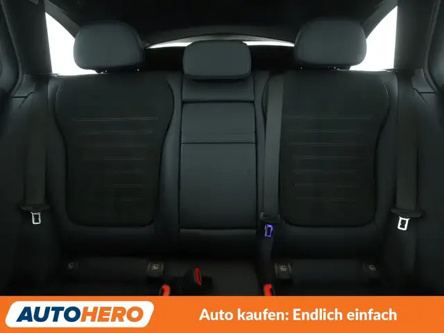 Mercedes-Benz 220 view 15