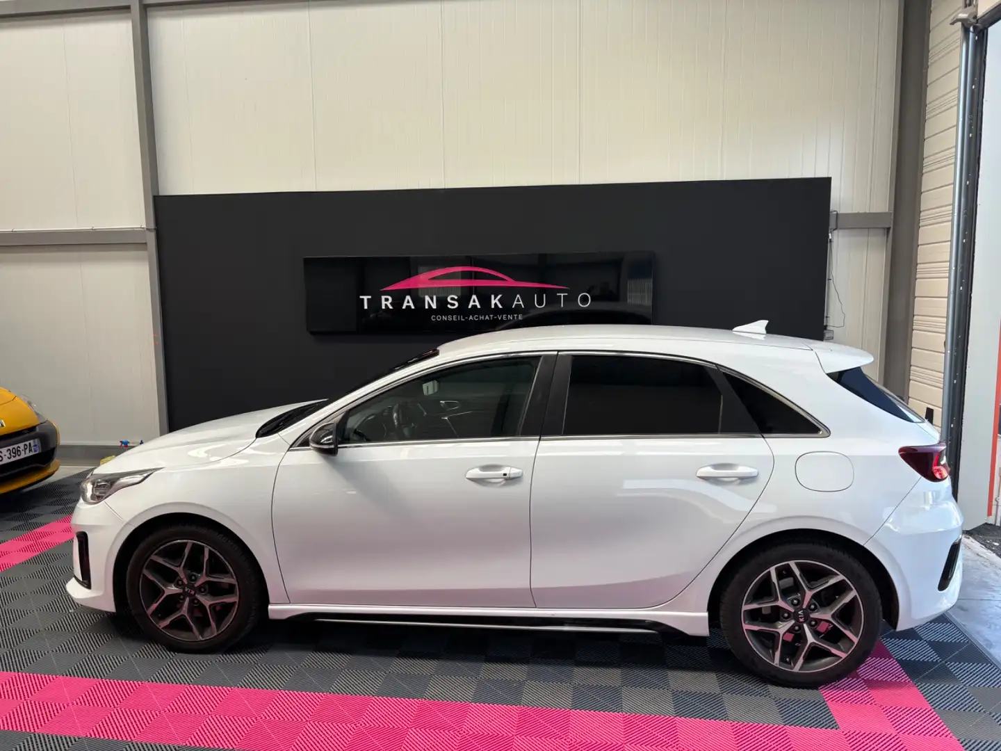 Kia Ceed / cee'd GT Line Білий - 2