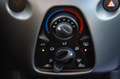Toyota Aygo 5 DEURS / CAMERA /  CARPLAY &  ANDROID AUTO Grijs - thumbnail 12