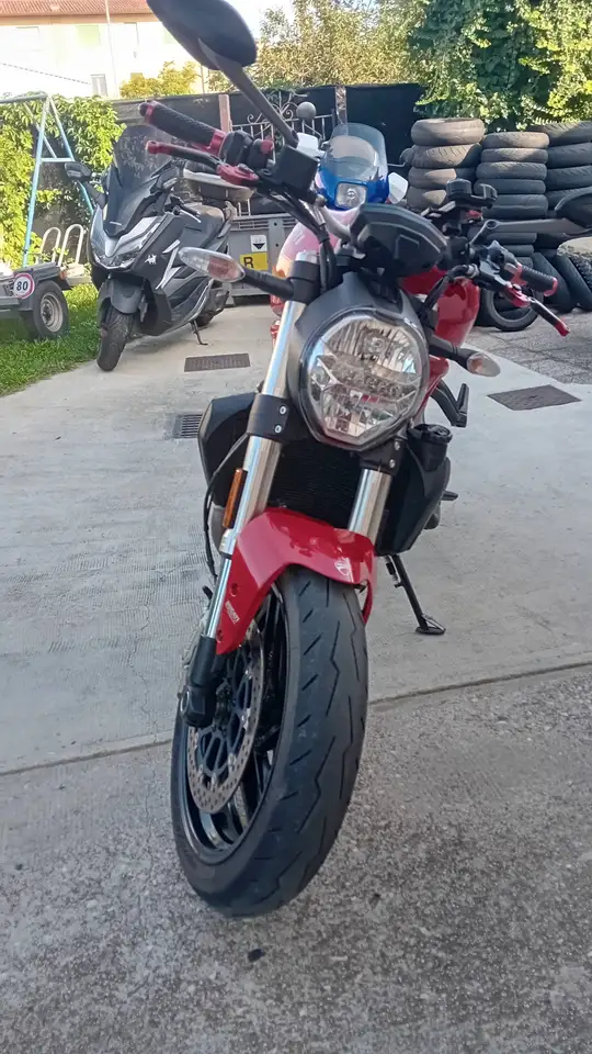 Ducati Monster 821